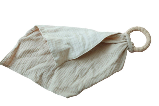 Comforter with teether, creme